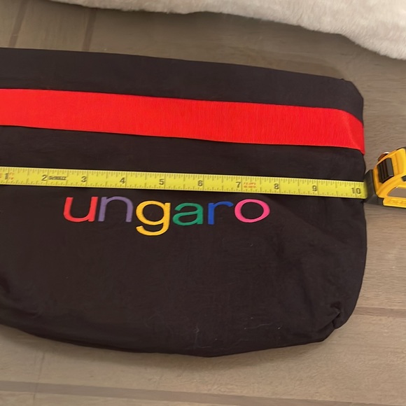 Emanuel Ungaro Paris Logo set of 3 cosmetic bags - Picture 8 of 13